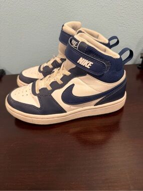 Nike Kids High-Top Sneakers in Navy and Cream